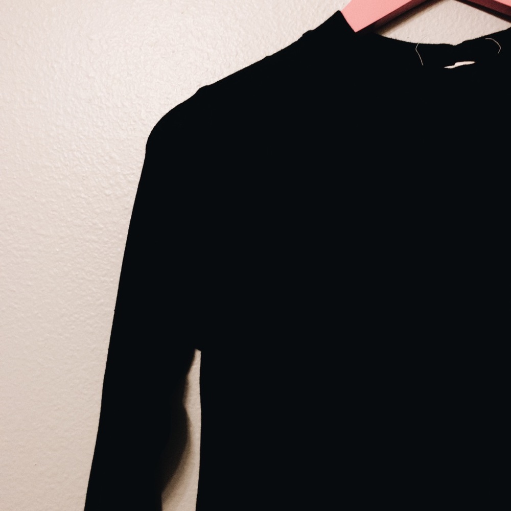 BLACK FLOWY TUNIC DRESS